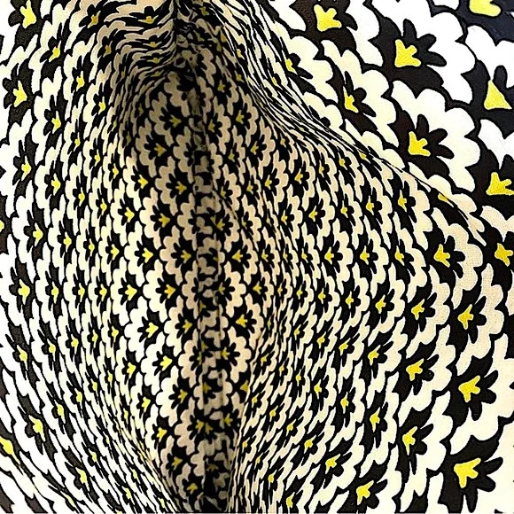 Vera Bradley tablet bag in Fanfare print - Picture 7 of 8